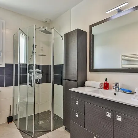 Charmante Maison Cosy Avec Piscine, Dôme&parking Hébergement de vacances *