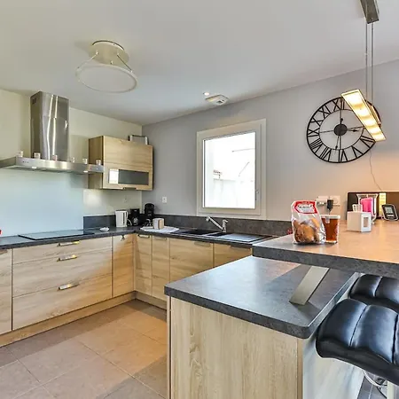 Charmante Maison Cosy Avec Piscine, Dome & Parking Semesterbostad *