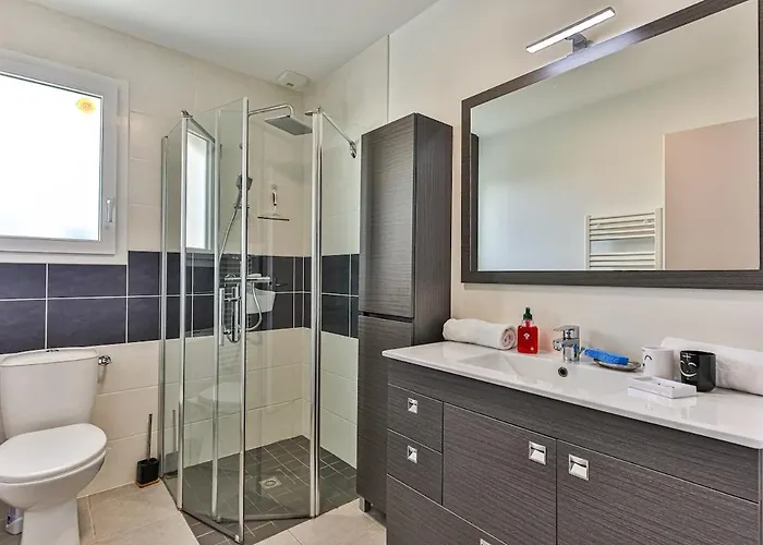 Charmante Maison Cosy Avec Piscine, Dome & Parking Semesterbostad *