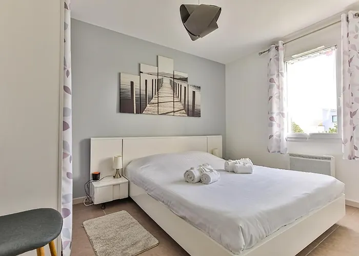 Charmante Maison Cosy Avec Piscine, Dome & Parking